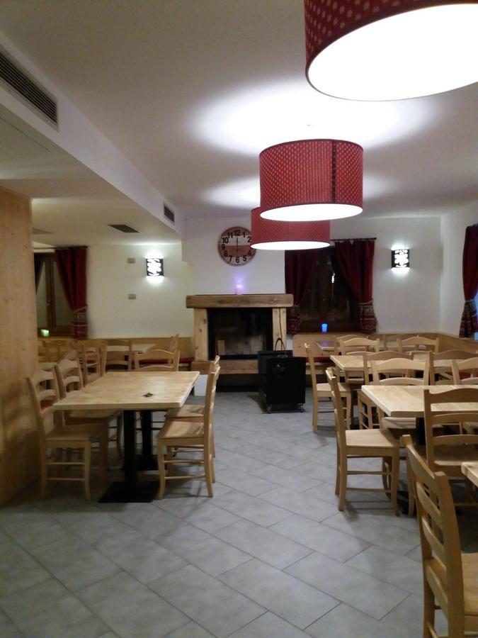 Hôtel Rifugio Stella à Barzio Extérieur photo